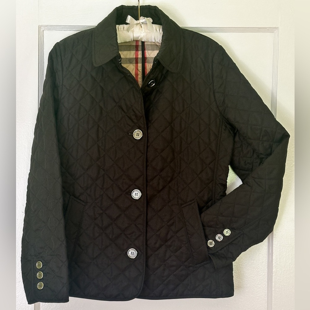 Burberry Black Quilted Jacket with Iconic Check Lining size Large